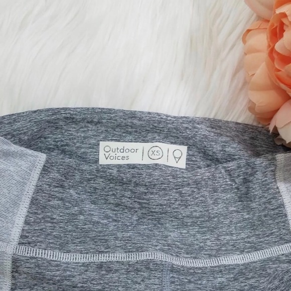 NWOT Outdoor Voices Two-Tone Leggings in Gray - Picture 8 of 8